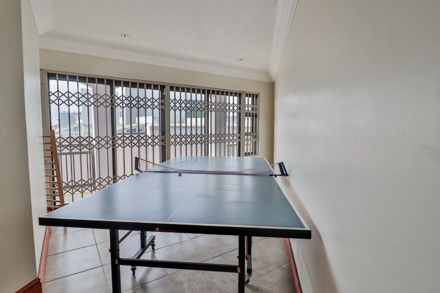 7 Bedroom Property for Sale in Myburgh Park Western Cape